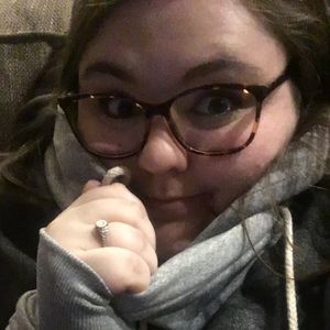 Meet your Posher, Olivia